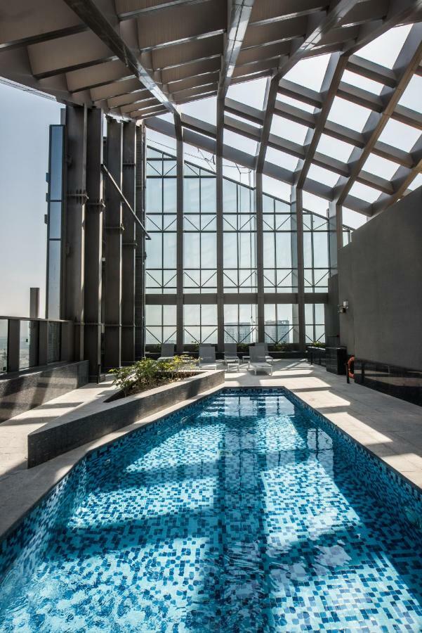 Fantastay Sparkle Tower Luxury 1 Br Дубай Екстер'єр фото